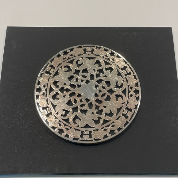 Webster Sterling Floral Chasing Engraving On Glass Trivet - Picture 1 of 6